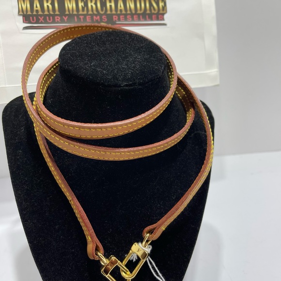 Louis Vuitton Strap - Picture 2 of 8